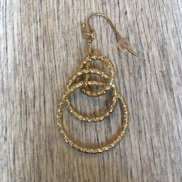Limited Gold Earrings - Picture 3 of 3